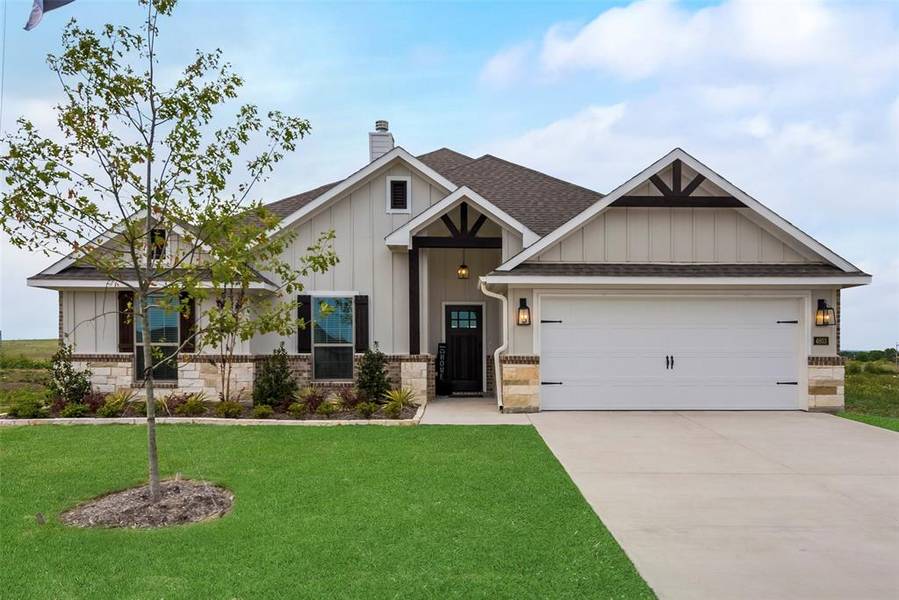 4208 Kristoff Lane, Sanger, TX 76266