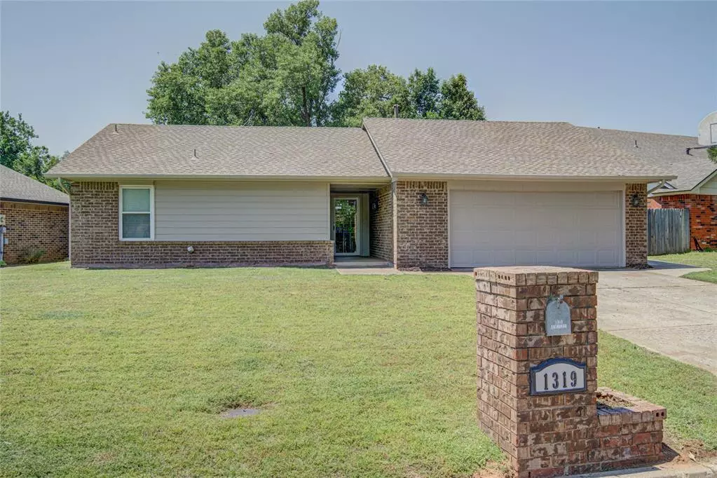 Yukon, OK 73099,1319 Edinburg Drive