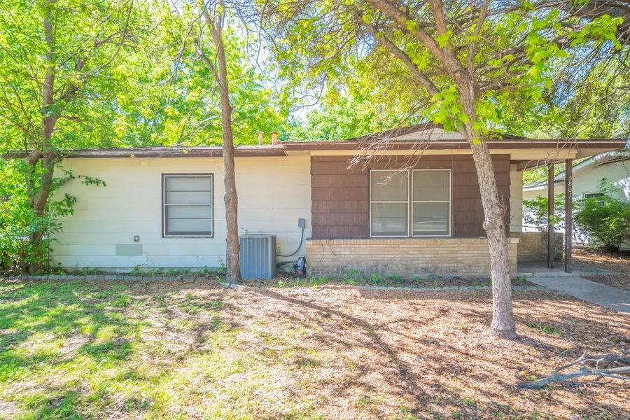 5801 Holloway Street, Westworth Village, TX 76114