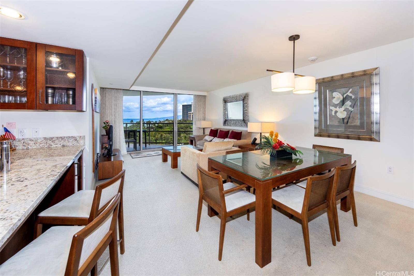 Honolulu, HI 96815,223 Saratoga Road #1013