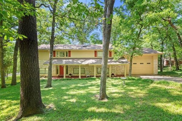 17932 Whispering Pines Road,  Flint,  TX 75762