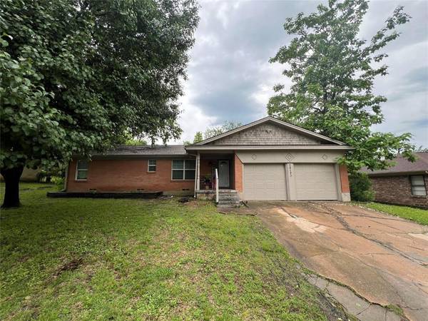 1217 Northwood Drive, Commerce, TX 75428