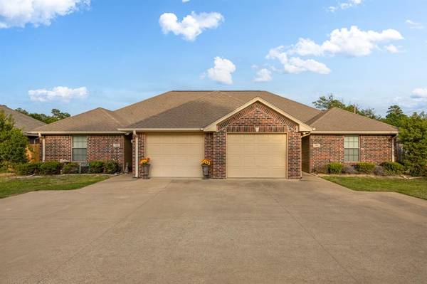 7034/7036 County Road 1215,  Flint,  TX 75762