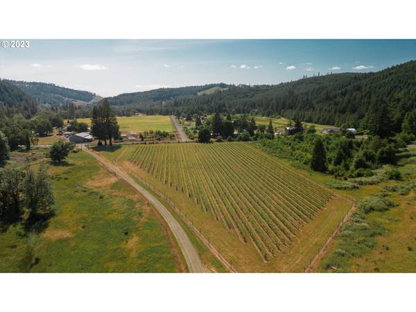 8881 NONPAREIL RD, Sutherlin, OR 97479