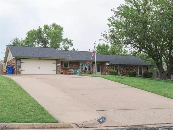 3305 Lookout Drive, Enid, OK 73701