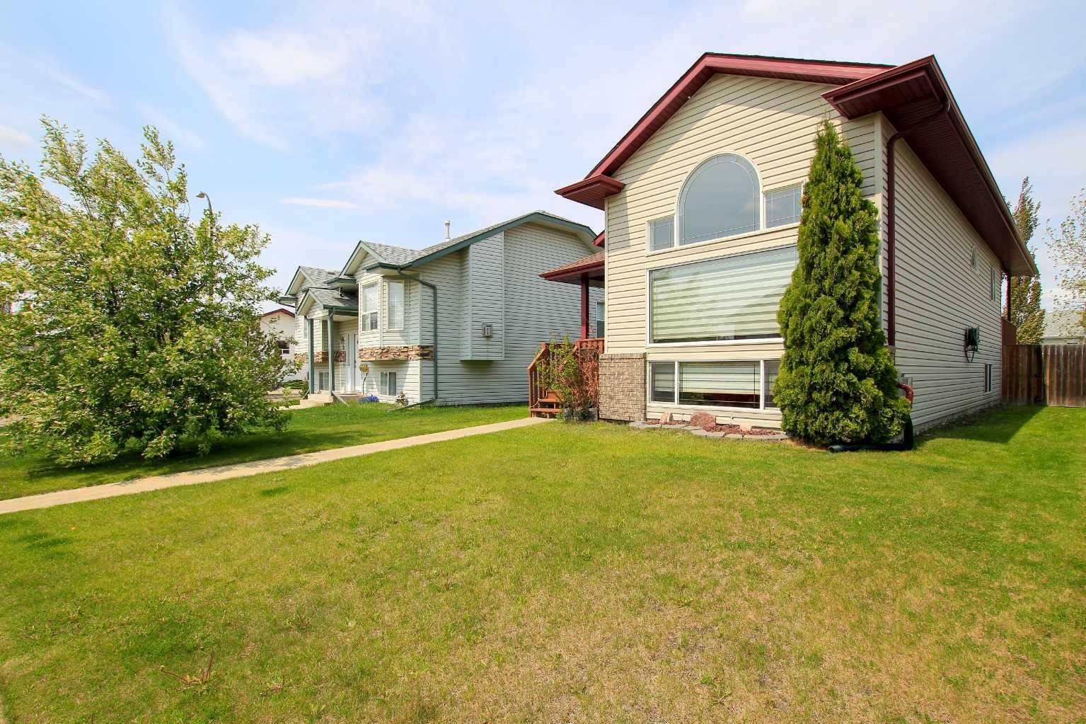 Red Deer, AB T4R 3A3,7 Dolan Close