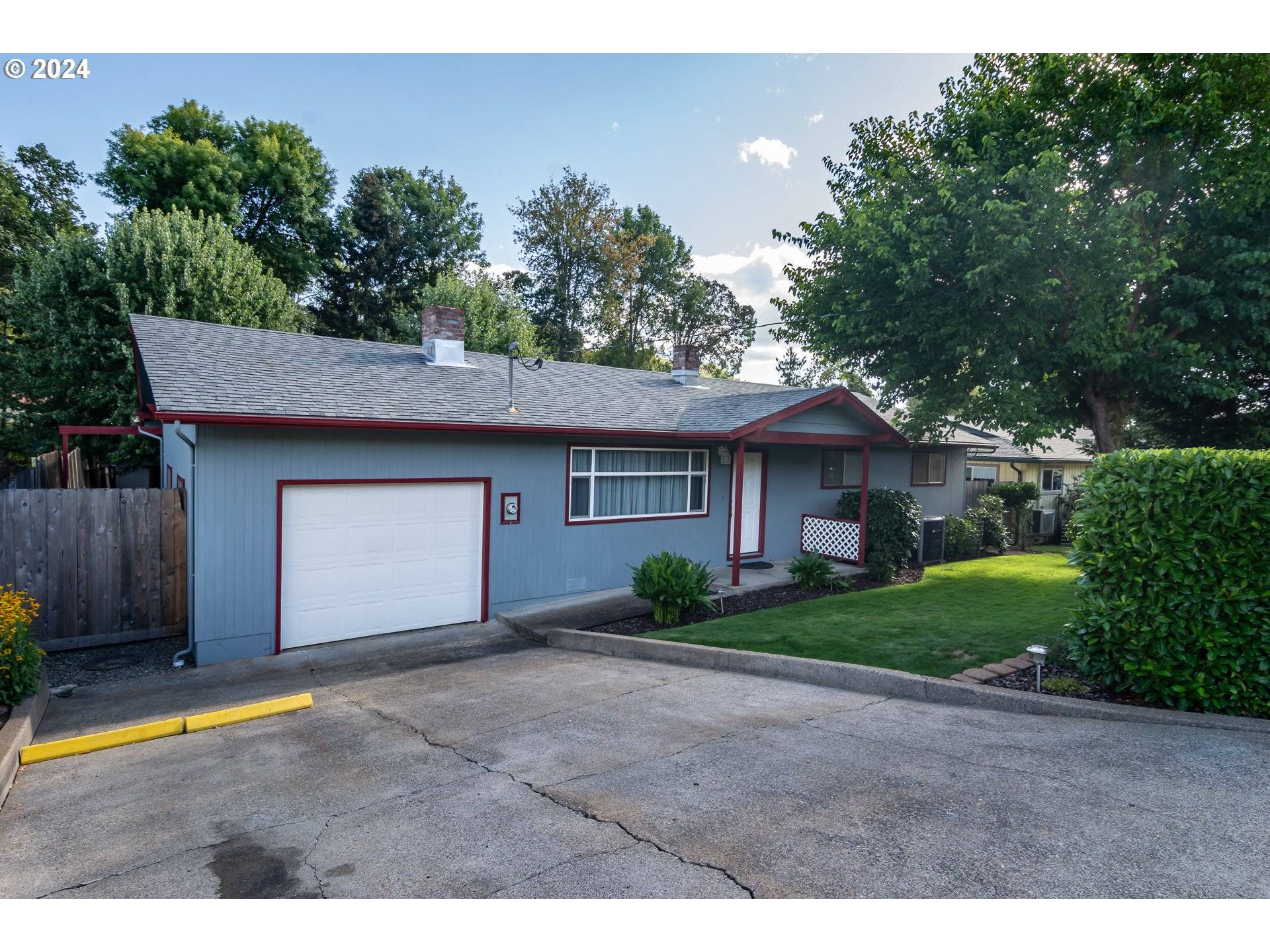1171 NE NEWTON CREEK DR, Roseburg, OR 97470