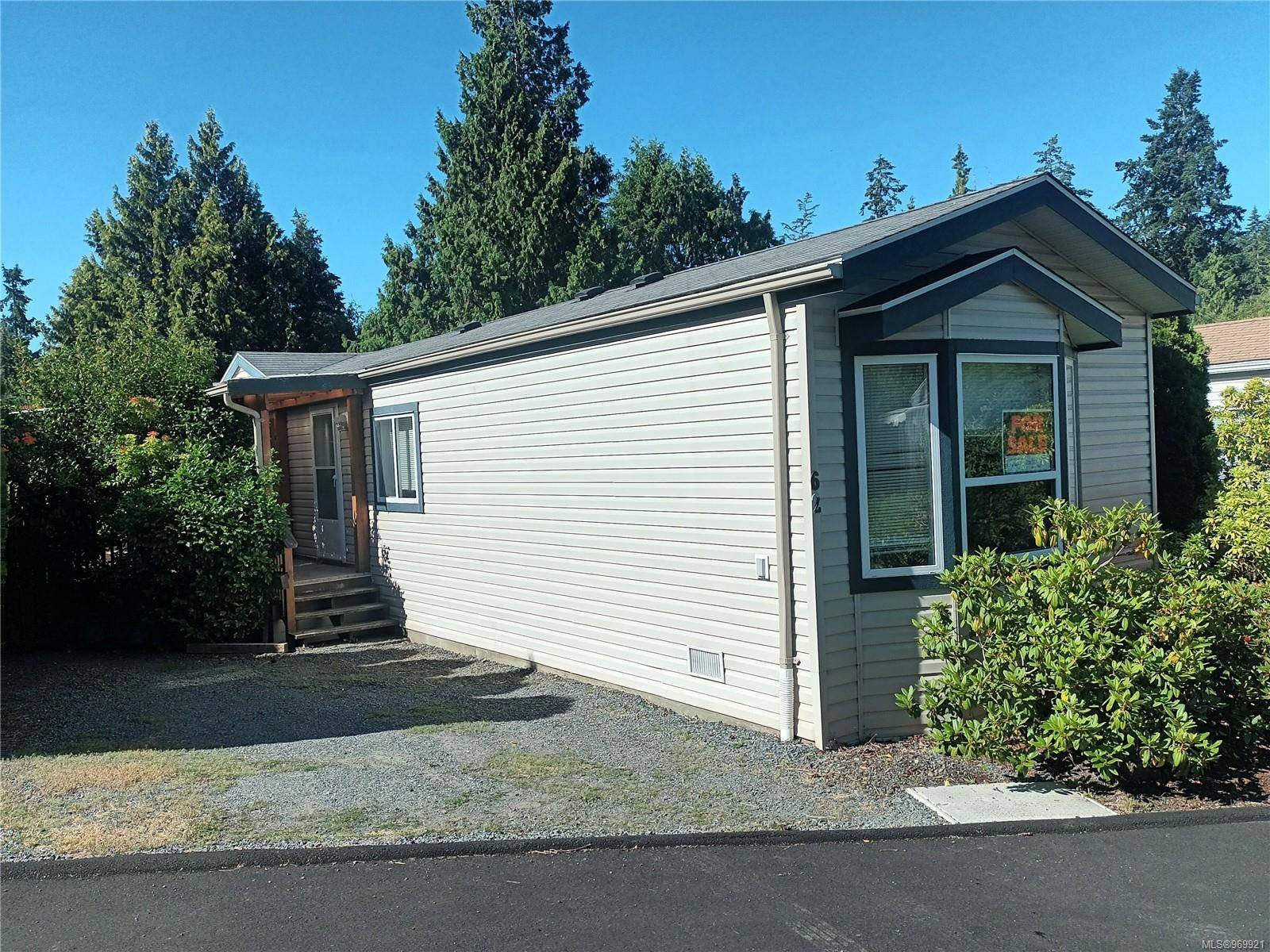 Langford, BC V9B 4V4,2587 Selwyn Rd #62