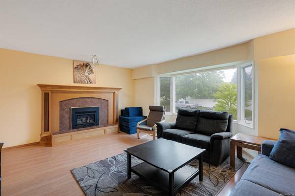 Central Saanich, BC V8M 1R7,1873 Seaboard Cres