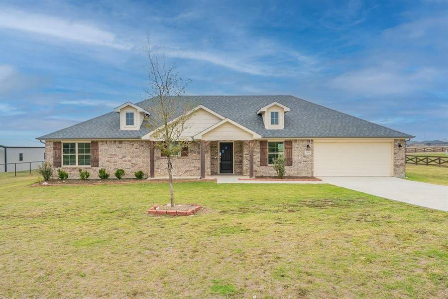 184 Crest Lane, Decatur, TX 76234