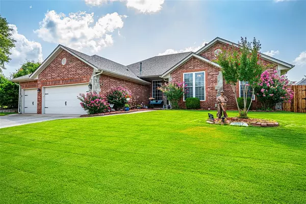 2608 Ashehollow Lane, Edmond, OK 73034