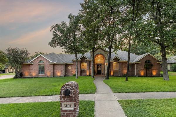 401 Schooner Drive, Azle, TX 76020