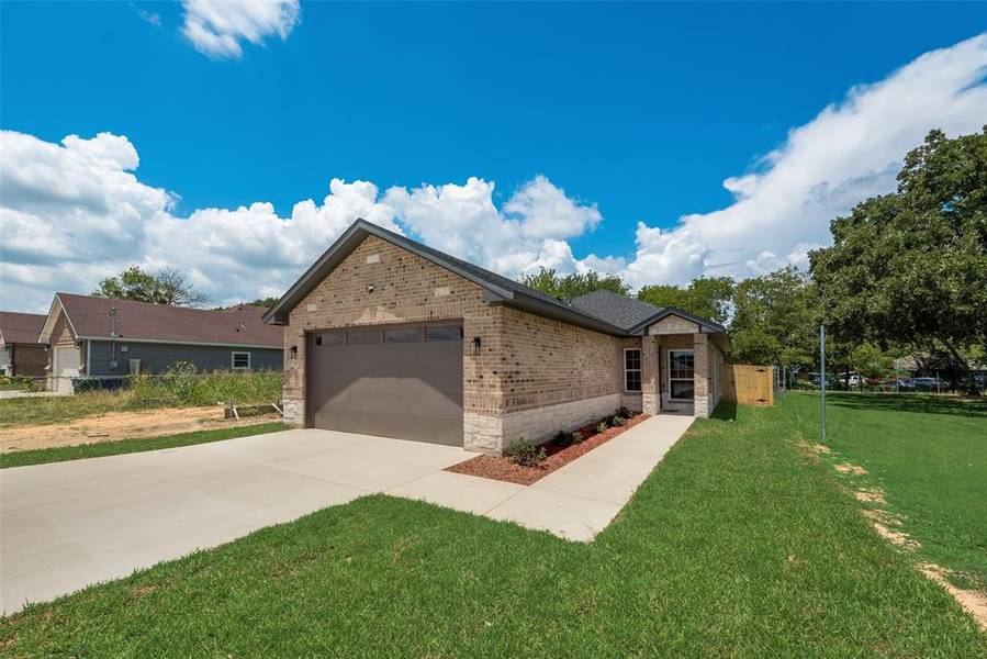 1811 Beauford Road, Dallas, TX 75253