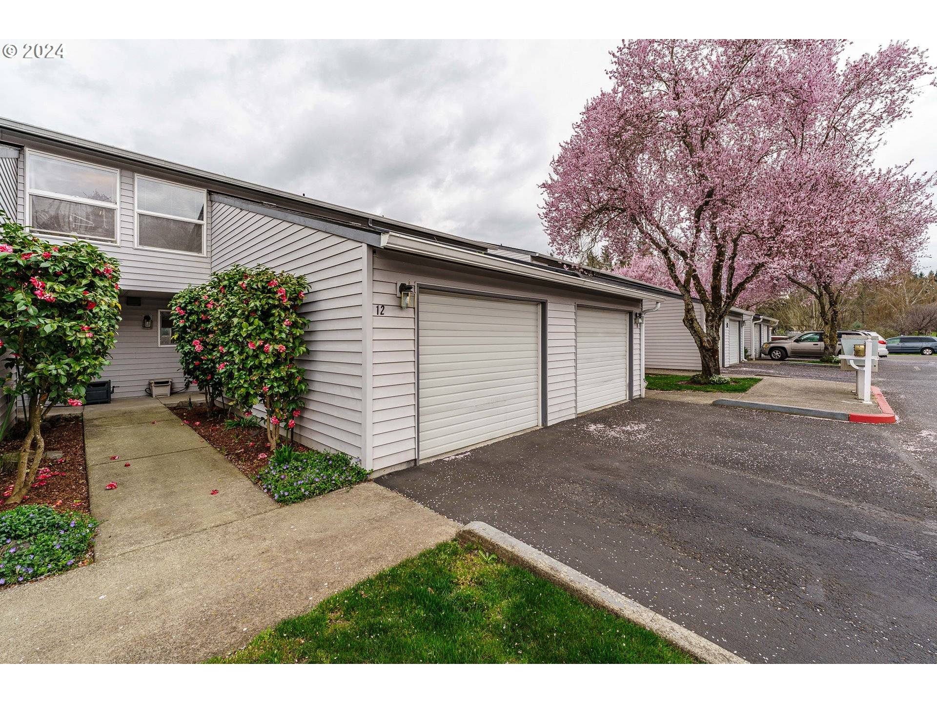 5301 PLOMONDON ST #C-12, Vancouver, WA 98661