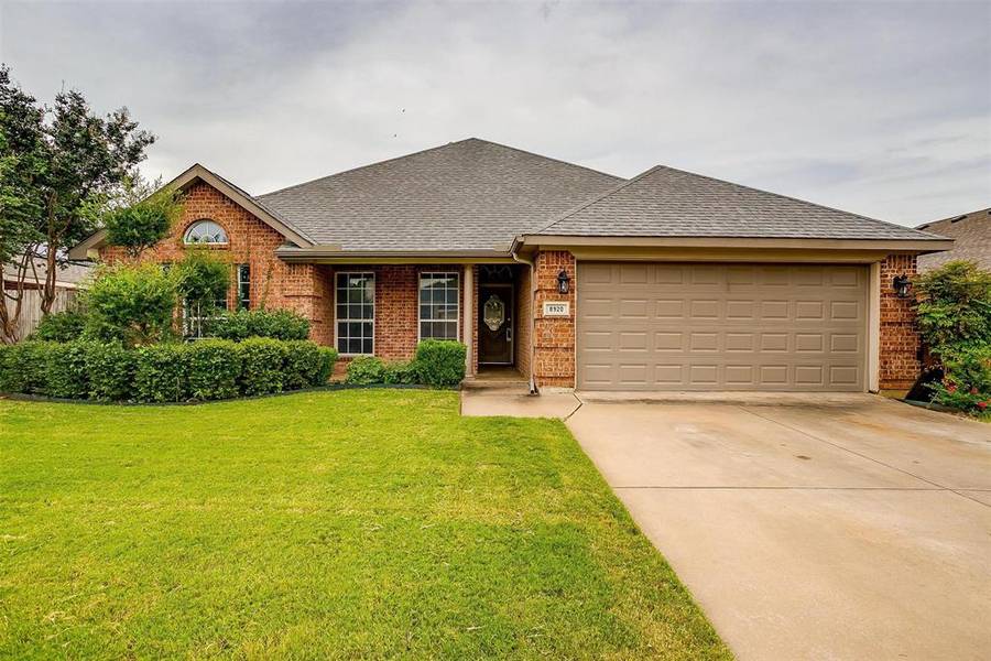 8920 Creede Trail, Fort Worth, TX 76118