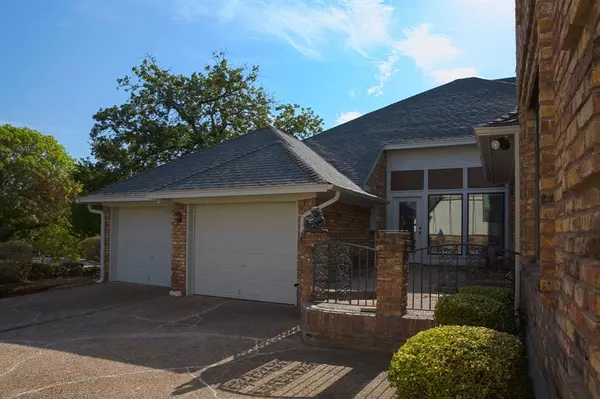 Arlington, TX 76006,724 Sundance Drive