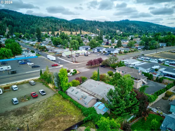 Sutherlin, OR 97479,960 E CENTRAL AVE