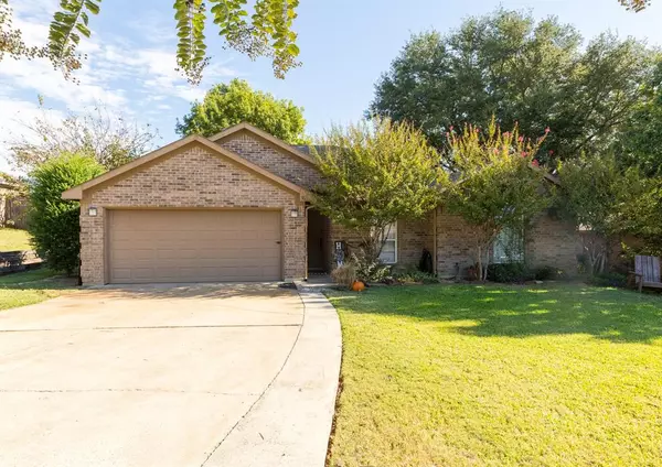 921 Jacobs Crossing Court, Burleson, TX 76028