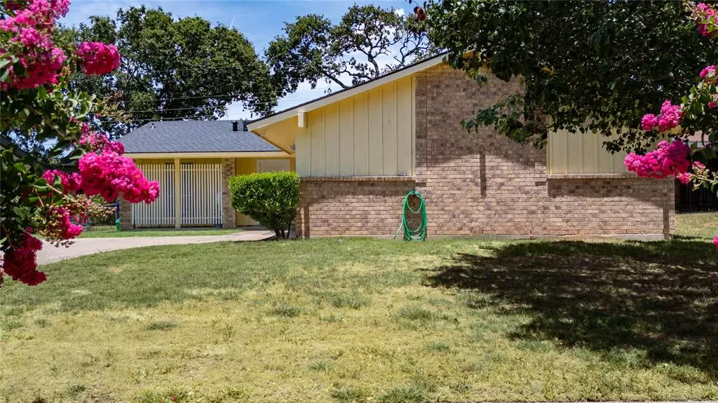 12609 Spring Branch Drive, Balch Springs, TX 75180