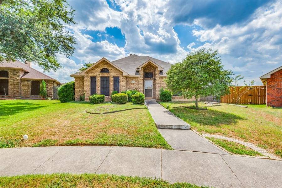 837 Witherspoon Court, Cedar Hill, TX 75104