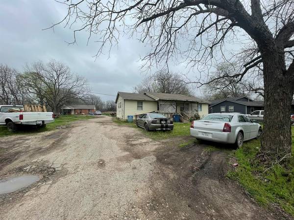 607 N Fulton Street,  Rice,  TX 75155