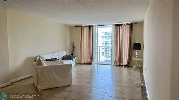 North Miami Beach, FL 33160,2801 NE 183rd St  #1810W