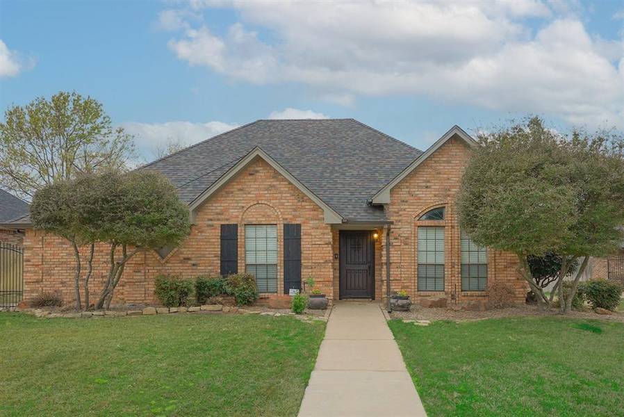 11 Edgemere Drive, Trophy Club, TX 76262