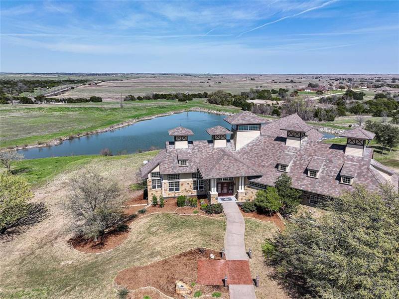 8128 Retreat Boulevard, Cleburne, TX 76033