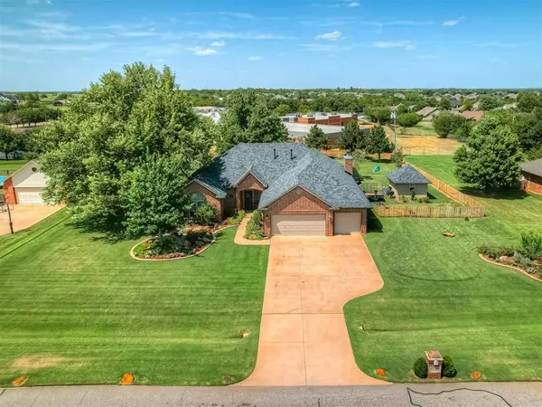 2021 Raineys Boulevard, Edmond, OK 73025