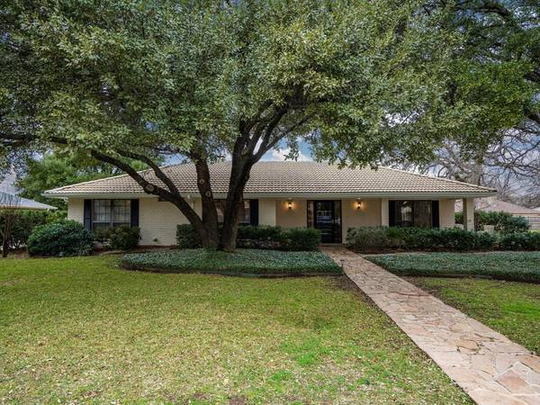 7 Biltmore Court, Trophy Club, TX 76262