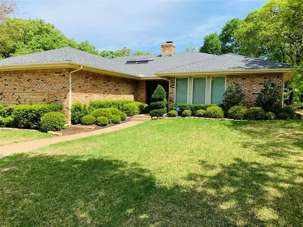 33 Troon Drive, Trophy Club, TX 76262