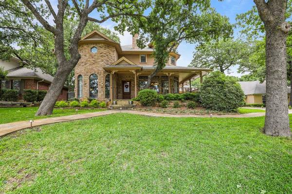 4 Pin Oak Court, Trophy Club, TX 76262