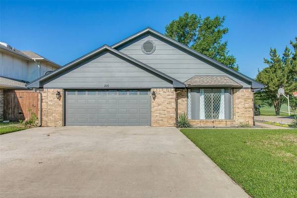 215 Oak Hill Drive, Trophy Club, TX 76262