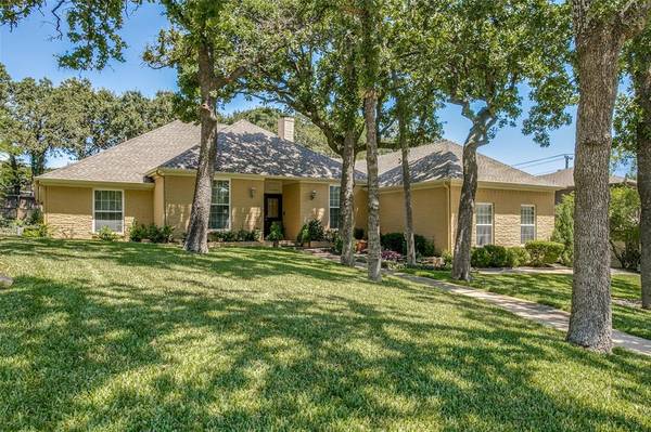 5 Pin Oak Court, Trophy Club, TX 76262