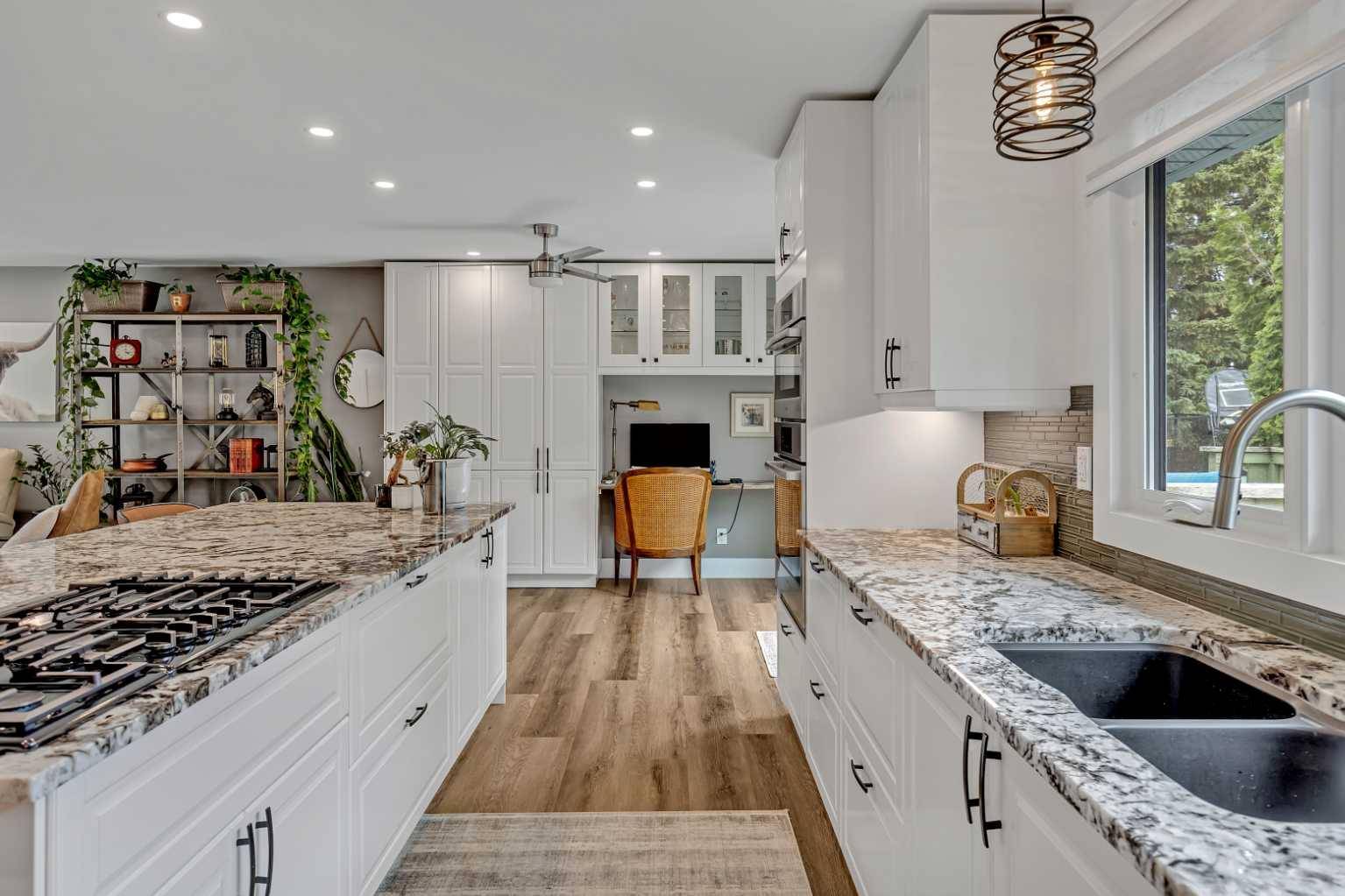 Calgary, AB T2V 4H1,120 Oakside CIR SW