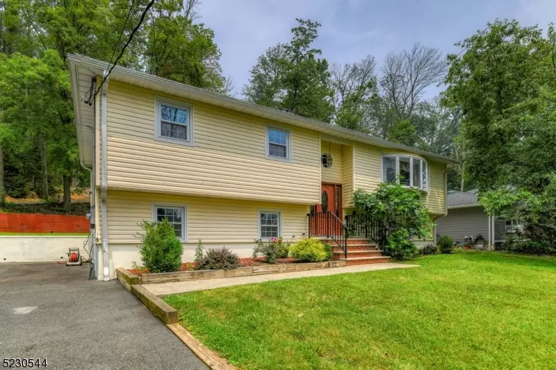 502 Watchung Ave, Watchung Boro, NJ 07069