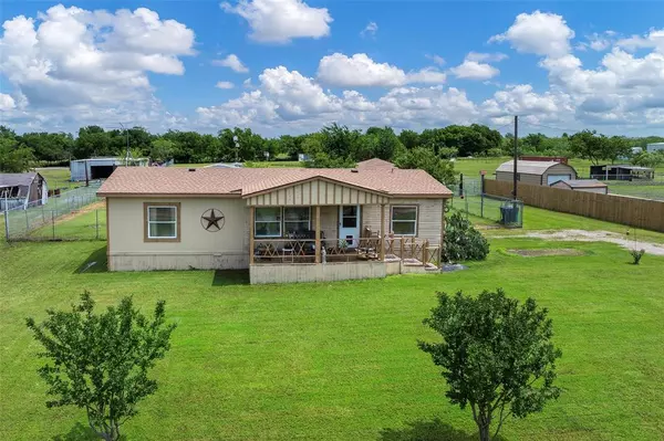 6491 Norton Drive,  Terrell,  TX 75160