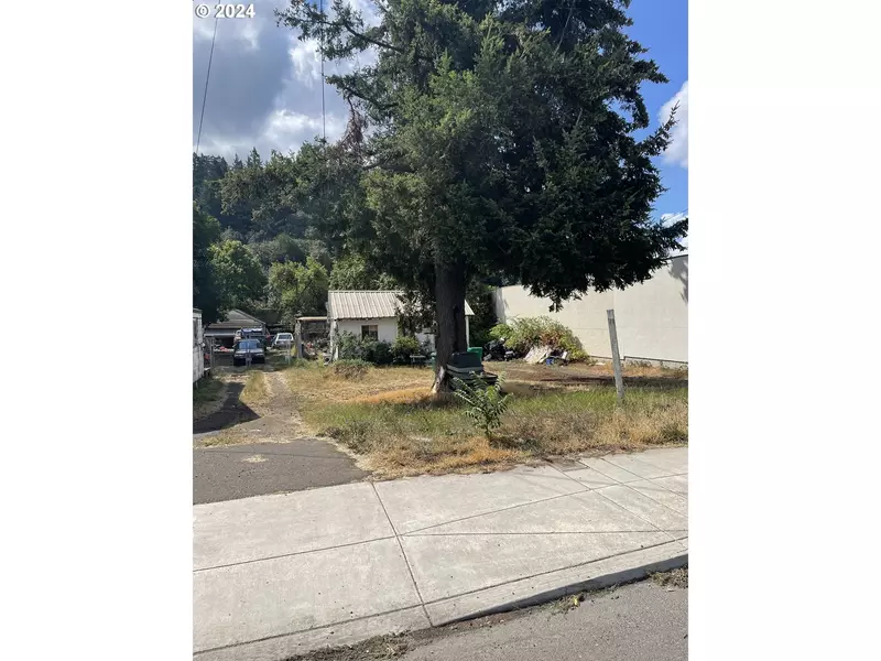 10620 SE DIVISION ST, Portland, OR 97266