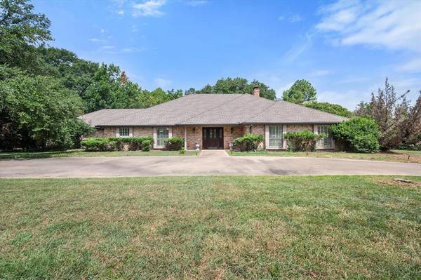 716 Sunny Lane, Corsicana, TX 75110