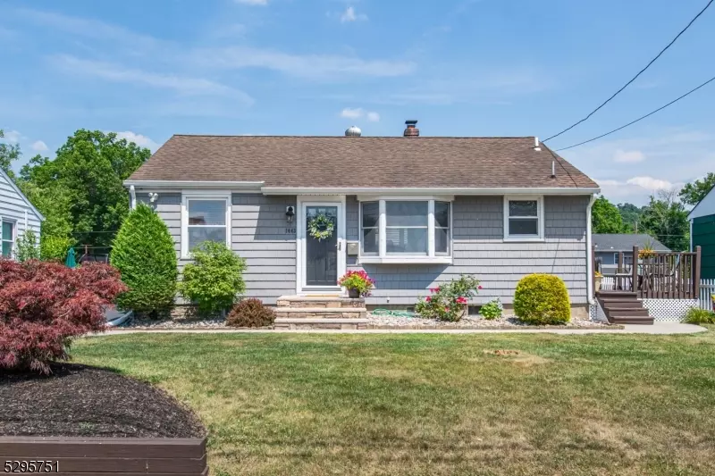 1443 Madison Pl, Pompton Lakes Boro, NJ 07442