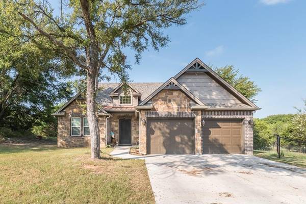 200 E Bluebonnet Drive, Cresson, TX 76035