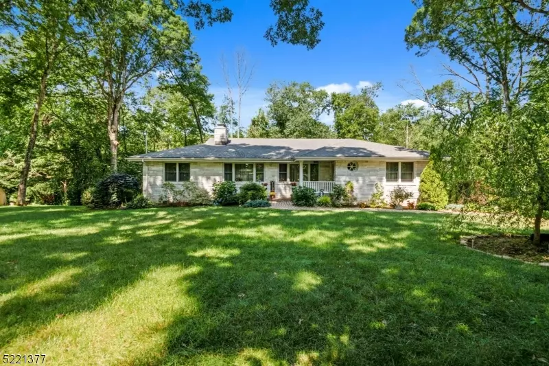 36 Circle Dr, West Milford Twp., NJ 07438