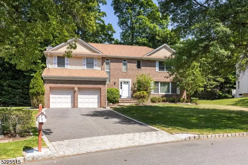 Ramsey Boro, NJ 07446,9 Sycamore Ct