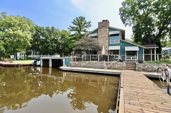 2870 S Riverside Drive, Beloit, IL 53511