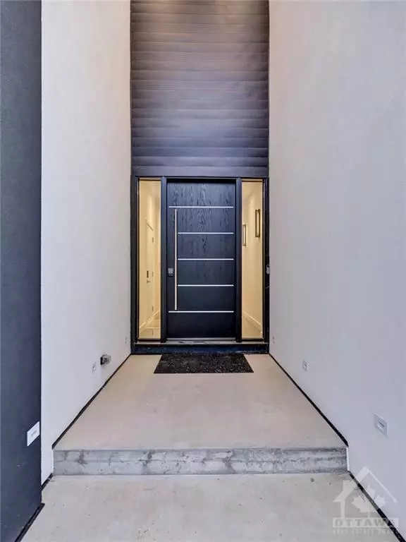 Ottawa, ON K1J 7L6,20 DUNHAM ST