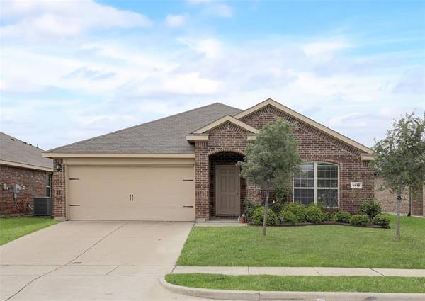 2212 Torch Lake Drive, Forney, TX 75126