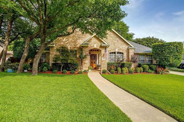 1004 Wildlife Lane, Crowley, TX 76036