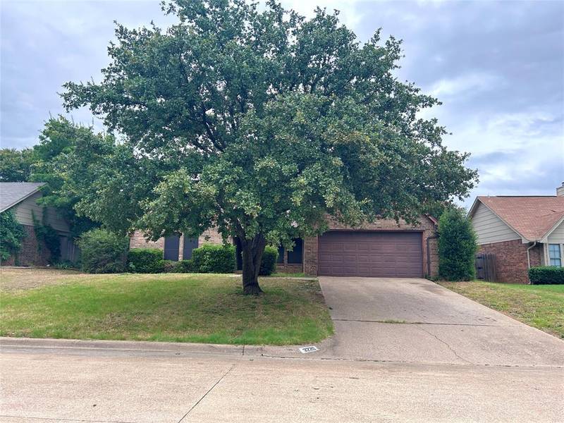 3220 Cliffview Drive, Corinth, TX 76210