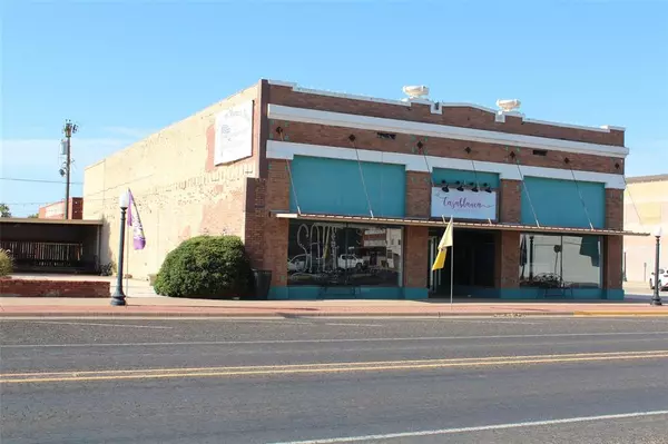 Munday, TX 76371,110 W Main Street