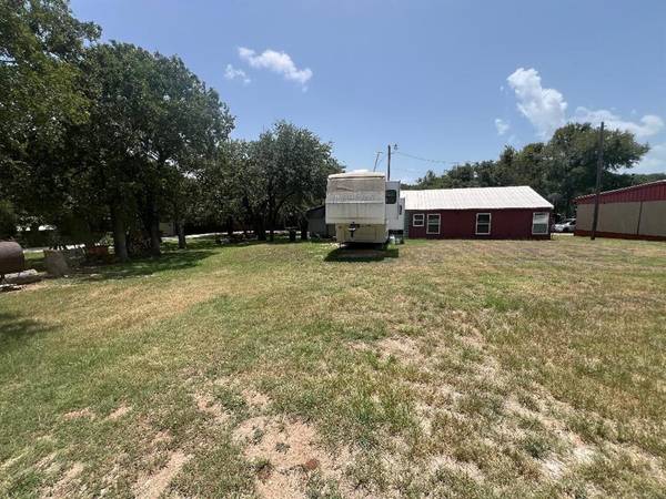 Whitney, TX 76692,153 Center Loop